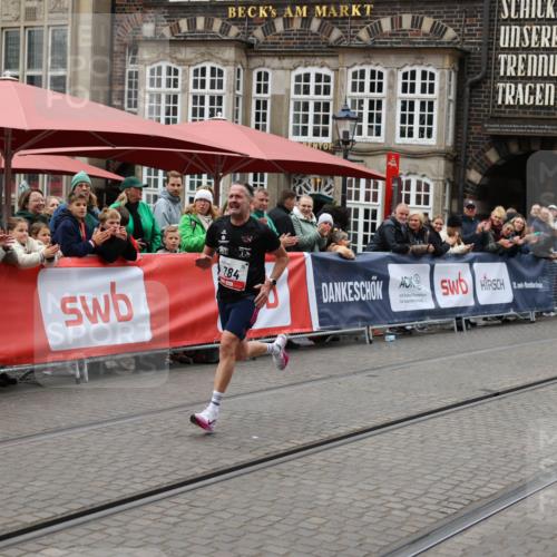 05.10.2025 - 20. swb-Marathon Bremen Yannick Fuchs http://msf.ph/oto/9273760 05.10.2025 12:25:23 Ziel 784 meine-sportfotos.de