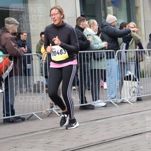 05.10.2025 - 20. swb-Marathon Bremen Strokosch-Dieckow http://msf.ph/oto/9273777 05.10.2025 11:11:42 Ziel 7007, 9420, 9526, 9648, 9675, 9726, 9784, 9867, 9911, 10463, 10499, 10815, 10839, 10849, 11215, 11563, 7007, 9420, 9526, 9648, 9675, 9726, 9784, 9867, 9911, 10463, 10499, 10815, 10839, 10849, 11215, 11563 meine-sportfotos.de