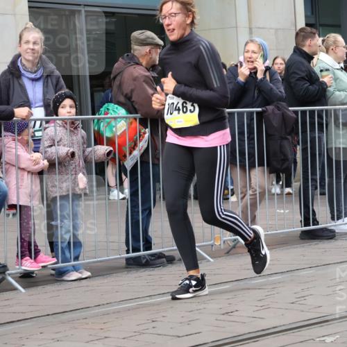 05.10.2025 - 20. swb-Marathon Bremen Strokosch-Dieckow http://msf.ph/oto/9273791 05.10.2025 11:11:42 Ziel 7007, 9420, 9526, 9648, 9675, 9726, 9784, 9867, 9911, 10463, 10499, 10815, 10839, 10849, 11215, 11563, 7007, 9420, 9526, 9648, 9675, 9726, 9784, 9867, 9911, 10463, 10499, 10815, 10839, 10849, 11215, 11563 meine-sportfotos.de