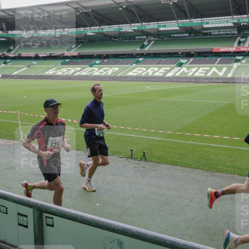 05.10.2025 - 20. swb-Marathon Bremen Michael Burmester http://msf.ph/oto/9273810 05.10.2025 12:49:19 Laufen im Stadion 150, 187, 270, 424, 1195, 1257, 1535, 1609, 1625, 1654, 1727, 1876, 1904, 2044, 2119, 2356, 2594, 2988, 2990, 3124, 3544, 3738, 3960, 4385, 5599, 6171, 6431, 6463, 6619, 6632, 6877, 7647, 7904, 7987, 8216, 8507, 8630, 8687, 9114, 492, 1724, 2974, 3320, 3324, 3819, 4353, 5103, 5786, 6251, 8244, 8897, 8923, 8932 meine-sportfotos.de