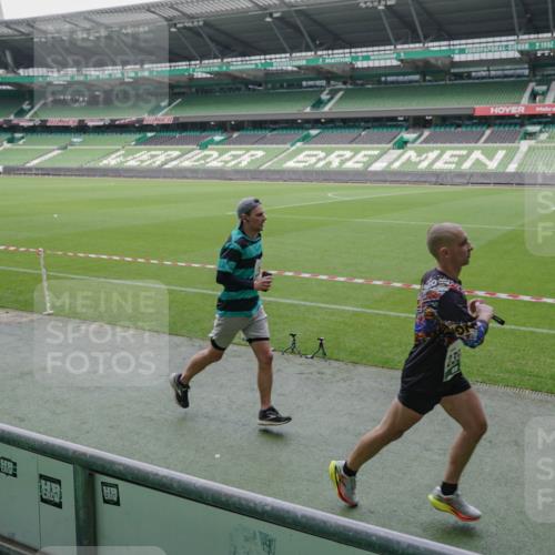 05.10.2025 - 20. swb-Marathon Bremen Michael Burmester http://msf.ph/oto/9273845 05.10.2025 12:49:22 Laufen im Stadion 150, 187, 270, 424, 1195, 1257, 1535, 1609, 1625, 1654, 1727, 1876, 1904, 2044, 2119, 2356, 2594, 2988, 2990, 3124, 3544, 3738, 3960, 4385, 4438, 5599, 6171, 6431, 6463, 6619, 6805, 6877, 7647, 7904, 7987, 8216, 8507, 8630, 8687, 9114, 492, 1724, 2974, 3320, 3324, 3819, 5103, 5786, 6251, 6632, 8244, 8897, 8923, 8932 meine-sportfotos.de