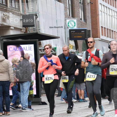05.10.2025 - 20. swb-Marathon Bremen Strokosch-Dieckow http://msf.ph/oto/9273882 05.10.2025 11:11:48 Ziel 7007, 9373, 9374, 9420, 9526, 9675, 9726, 9867, 9911, 10463, 10499, 10622, 10815, 10839, 10849, 11085, 11215, 7007, 9373, 9374, 9420, 9526, 9675, 9726, 9867, 9911, 10463, 10499, 10622, 10815, 10839, 10849, 11085, 11215 meine-sportfotos.de