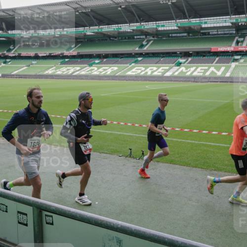 05.10.2025 - 20. swb-Marathon Bremen Michael Burmester http://msf.ph/oto/9273897 05.10.2025 12:49:27 Laufen im Stadion 150, 187, 270, 424, 1195, 1257, 1535, 1609, 1654, 1727, 1876, 1904, 2044, 2119, 2356, 2594, 2988, 2990, 3124, 3544, 3738, 3960, 4385, 4438, 5599, 6171, 6431, 6619, 6805, 6877, 7647, 7904, 7987, 8216, 8507, 8630, 9114, 492, 1625, 1724, 2974, 3320, 3819, 5103, 5599, 5786, 6251, 6463, 6632, 8244, 8687, 8897, 8923 meine-sportfotos.de