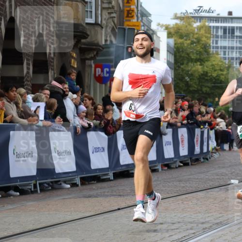 05.10.2025 - 20. swb-Marathon Bremen Strokosch-Dieckow http://msf.ph/oto/9273908 05.10.2025 13:03:31 Ziel 635, 2613, 4786, 5588 meine-sportfotos.de