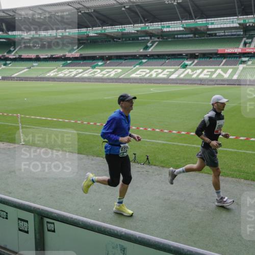 05.10.2025 - 20. swb-Marathon Bremen Michael Burmester http://msf.ph/oto/9273953 05.10.2025 12:49:32 Laufen im Stadion 150, 187, 270, 424, 1195, 1257, 1535, 1609, 1654, 1727, 1876, 1904, 2044, 2119, 2356, 2594, 2988, 2990, 3124, 3544, 3738, 3885, 3960, 4385, 4438, 4870, 5894, 6431, 6619, 6805, 6877, 7647, 7987, 8216, 8630, 9114, 492, 1625, 3320, 3819, 5103, 5599, 6171, 6463, 6632, 7904, 8507, 8687, 8897 meine-sportfotos.de