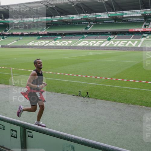 05.10.2025 - 20. swb-Marathon Bremen Michael Burmester http://msf.ph/oto/9273974 05.10.2025 12:49:34 Laufen im Stadion 150, 187, 270, 424, 1195, 1257, 1535, 1609, 1654, 1727, 1876, 1904, 2044, 2119, 2356, 2594, 2988, 2990, 3124, 3544, 3738, 3885, 3960, 4006, 4385, 4438, 4870, 5894, 6431, 6619, 6805, 6877, 7647, 7987, 8216, 8401, 8536, 8630, 9114, 9118, 492, 1625, 3320, 5599, 6171, 6463, 6632, 7904, 8507, 8687, 8897 meine-sportfotos.de