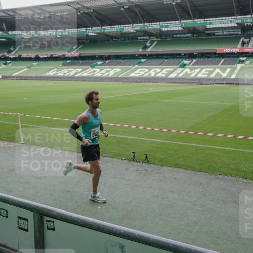 05.10.2025 - 20. swb-Marathon Bremen Michael Burmester http://msf.ph/oto/9274032 05.10.2025 12:49:45 Laufen im Stadion 150, 187, 217, 270, 287, 424, 511, 845, 1257, 1388, 1535, 1609, 1654, 1727, 1876, 1904, 2044, 2356, 2594, 2988, 2990, 3124, 3353, 3544, 3738, 3885, 3960, 4006, 4385, 4438, 4870, 5118, 5894, 6214, 6431, 6619, 6805, 6877, 7647, 7987, 8216, 8401, 8536, 8873, 9118, 1195, 1625, 1654, 2119, 5599, 6171, 6463, 7904, 8507, 8630, 9114 meine-sportfotos.de