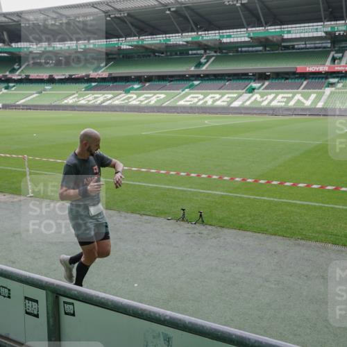 05.10.2025 - 20. swb-Marathon Bremen Michael Burmester http://msf.ph/oto/9274054 05.10.2025 12:49:46 Laufen im Stadion 150, 187, 217, 270, 287, 424, 511, 845, 939, 1257, 1388, 1535, 1609, 1727, 1876, 1904, 2044, 2356, 2594, 2988, 2990, 3124, 3353, 3544, 3738, 3885, 3960, 4006, 4385, 4438, 4870, 5118, 5894, 6214, 6431, 6619, 6805, 6877, 7647, 7987, 8216, 8401, 8536, 8873, 9118, 1195, 1654, 2119, 5599, 6171, 6463, 7904, 8507, 8630, 9114 meine-sportfotos.de