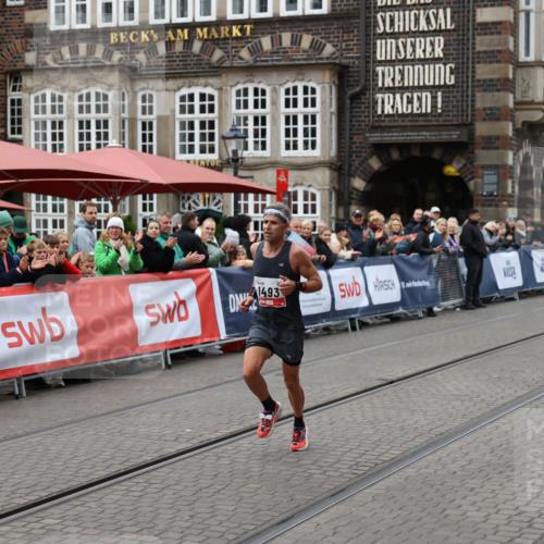 05.10.2025 - 20. swb-Marathon Bremen Yannick Fuchs http://msf.ph/oto/9274073 05.10.2025 12:26:54 Ziel 1493 meine-sportfotos.de