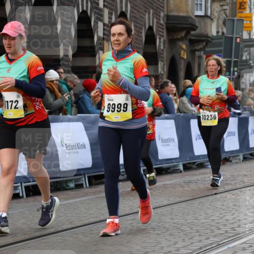 05.10.2025 - 20. swb-Marathon Bremen Strokosch-Dieckow http://msf.ph/oto/9274131 05.10.2025 11:11:39 Ziel 9453, 9680, 9999, 10058, 10235, 10236, 10264, 10333, 11172, 11191 meine-sportfotos.de
