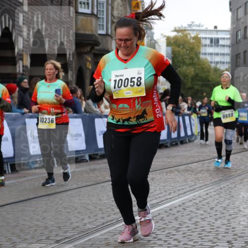 05.10.2025 - 20. swb-Marathon Bremen Strokosch-Dieckow http://msf.ph/oto/9274154 05.10.2025 11:11:40 Ziel 9453, 9680, 9999, 10058, 10235, 10236, 10264, 10333, 11172, 11191 meine-sportfotos.de