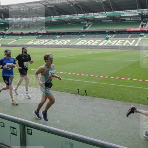 05.10.2025 - 20. swb-Marathon Bremen Michael Burmester http://msf.ph/oto/9274156 05.10.2025 12:49:54 Laufen im Stadion 150, 187, 217, 270, 287, 424, 511, 845, 939, 1257, 1388, 1535, 1609, 1707, 1727, 1876, 1904, 2044, 2356, 3124, 3259, 3353, 3544, 3738, 3885, 3960, 4006, 4318, 4367, 4438, 4870, 5118, 5894, 6214, 6216, 6281, 6431, 6619, 6805, 6877, 7647, 7987, 8216, 8401, 8536, 8873, 9118, 1195, 1654, 2119, 2594, 2988, 2990, 4385, 8630, 9114 meine-sportfotos.de