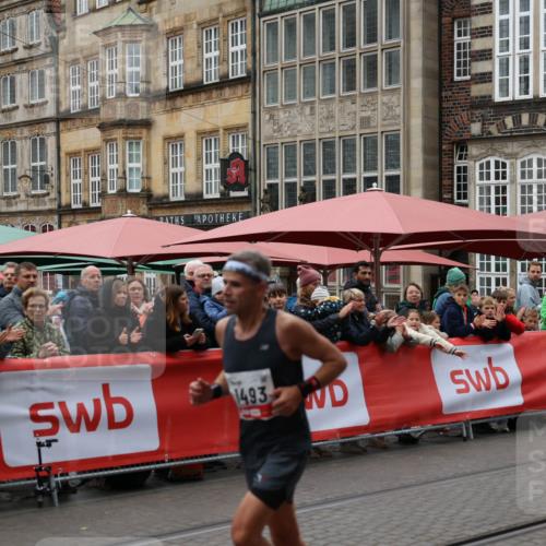 05.10.2025 - 20. swb-Marathon Bremen Yannick Fuchs http://msf.ph/oto/9274160 05.10.2025 12:26:56 Ziel 1493 meine-sportfotos.de