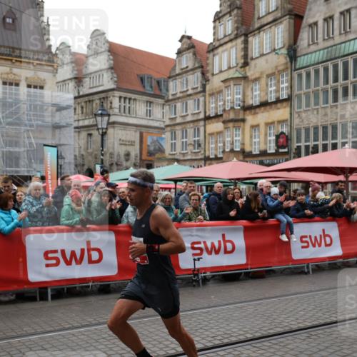 05.10.2025 - 20. swb-Marathon Bremen Yannick Fuchs http://msf.ph/oto/9274190 05.10.2025 12:26:56 Ziel 1493 meine-sportfotos.de
