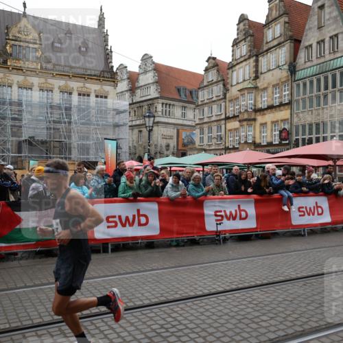 05.10.2025 - 20. swb-Marathon Bremen Yannick Fuchs http://msf.ph/oto/9274195 05.10.2025 12:26:56 Ziel 1493 meine-sportfotos.de