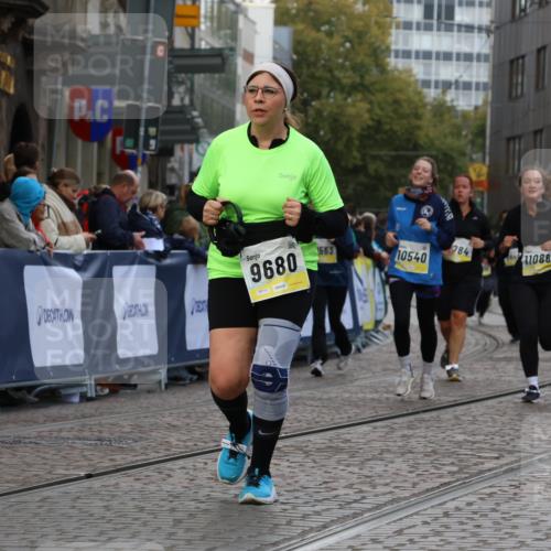 05.10.2025 - 20. swb-Marathon Bremen Strokosch-Dieckow http://msf.ph/oto/9274238 05.10.2025 11:11:42 Ziel 9680, 9999, 10058, 10235, 10236, 10540, 11088, 11172 meine-sportfotos.de