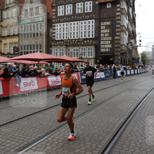 05.10.2025 - 20. swb-Marathon Bremen Yannick Fuchs http://msf.ph/oto/9274280 05.10.2025 12:28:57 Ziel 1113, 1948, 2053, 2159, 2292 meine-sportfotos.de