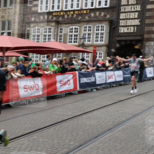 05.10.2025 - 20. swb-Marathon Bremen Yannick Fuchs http://msf.ph/oto/9274318 05.10.2025 12:28:58 Ziel 717, 1113, 1948, 2053, 2159, 2292 meine-sportfotos.de