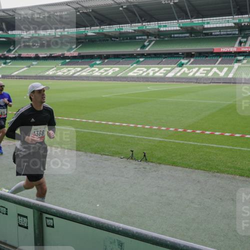 05.10.2025 - 20. swb-Marathon Bremen Michael Burmester http://msf.ph/oto/9274326 05.10.2025 12:50:05 Laufen im Stadion 150, 187, 217, 270, 287, 424, 511, 679, 736, 845, 906, 939, 1025, 1388, 1609, 1707, 1876, 1904, 2044, 2356, 2721, 3228, 3259, 3353, 3544, 3738, 3885, 3960, 4006, 4318, 4367, 4438, 4870, 4938, 5118, 5389, 5564, 5873, 5894, 6214, 6216, 6281, 6431, 6717, 6805, 7647, 7826, 7963, 7987, 8401, 8536, 8873, 8907, 9118, 1257, 1535, 1654, 1727, 2044, 2594, 2988, 2990, 3124, 4385, 6619, 6877, 8216 meine-sportfotos.de