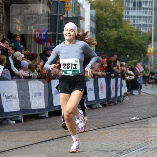 05.10.2025 - 20. swb-Marathon Bremen Strokosch-Dieckow http://msf.ph/oto/9274346 05.10.2025 13:03:40 Ziel 2613, 4617, 4758, 4786, 6804 meine-sportfotos.de