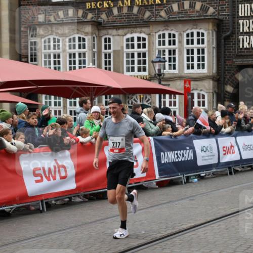 05.10.2025 - 20. swb-Marathon Bremen Yannick Fuchs http://msf.ph/oto/9274391 05.10.2025 12:28:59 Ziel 717, 1113, 1948, 2159, 2292 meine-sportfotos.de