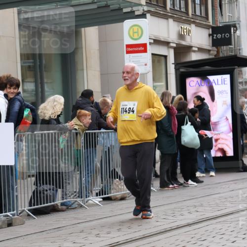 05.10.2025 - 20. swb-Marathon Bremen Strokosch-Dieckow http://msf.ph/oto/9274409 05.10.2025 11:12:31 Ziel 9203, 10041, 10186, 10190, 11118, 11252, 11285, 9203, 10041, 10186, 10190, 11118, 11252, 11285 meine-sportfotos.de