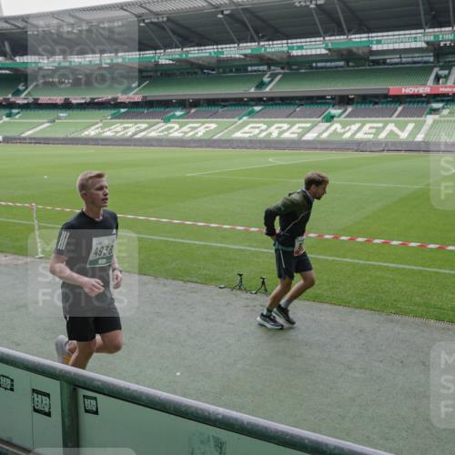05.10.2025 - 20. swb-Marathon Bremen Michael Burmester http://msf.ph/oto/9274424 05.10.2025 12:50:11 Laufen im Stadion 150, 217, 270, 287, 424, 511, 679, 736, 845, 906, 939, 1025, 1359, 1388, 1707, 1876, 1904, 2381, 2721, 3228, 3259, 3353, 3738, 3885, 4006, 4318, 4367, 4438, 4870, 4938, 5118, 5184, 5389, 5418, 5564, 5873, 5894, 6214, 6216, 6281, 6717, 6805, 7647, 7826, 7963, 7987, 8401, 8536, 8873, 8907, 9118, 150, 187, 270, 1257, 1535, 1609, 1727, 1876, 2044, 2356, 3124, 3544, 3738, 3960, 6431, 6619, 6877, 8216 meine-sportfotos.de
