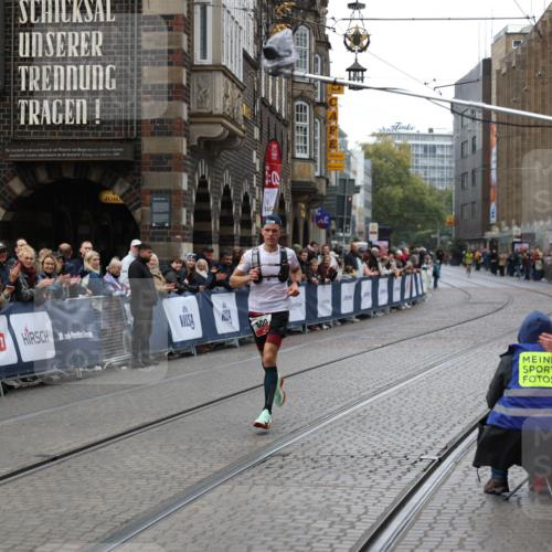 05.10.2025 - 20. swb-Marathon Bremen Yannick Fuchs http://msf.ph/oto/9274433 05.10.2025 12:29:00 Ziel 600, 717, 1113, 1948, 2159, 2292 meine-sportfotos.de