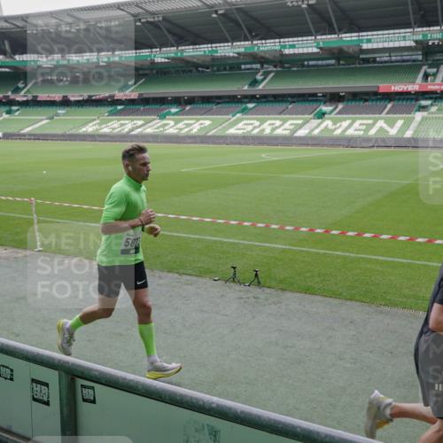 05.10.2025 - 20. swb-Marathon Bremen Michael Burmester http://msf.ph/oto/9274441 05.10.2025 12:50:11 Laufen im Stadion 150, 217, 270, 287, 424, 511, 679, 736, 845, 906, 939, 1025, 1359, 1388, 1707, 1876, 1904, 2381, 2721, 3228, 3259, 3353, 3738, 3885, 4006, 4318, 4367, 4438, 4870, 4938, 5118, 5184, 5389, 5418, 5564, 5873, 5894, 6214, 6216, 6281, 6717, 6805, 7647, 7826, 7963, 7987, 8401, 8536, 8873, 8907, 9118, 150, 187, 270, 1257, 1535, 1609, 1727, 1876, 2044, 2356, 3124, 3544, 3738, 3960, 6431, 6619, 6877, 8216 meine-sportfotos.de