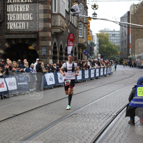 05.10.2025 - 20. swb-Marathon Bremen Yannick Fuchs http://msf.ph/oto/9274446 05.10.2025 12:29:00 Ziel 600, 717, 1113, 1948, 2159, 2292 meine-sportfotos.de