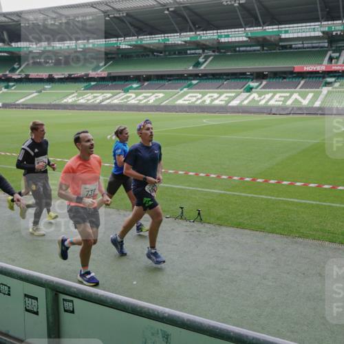 05.10.2025 - 20. swb-Marathon Bremen Michael Burmester http://msf.ph/oto/9274543 05.10.2025 12:50:22 Laufen im Stadion 122, 217, 287, 511, 679, 688, 736, 745, 845, 906, 939, 1025, 1033, 1044, 1166, 1359, 1388, 1707, 2381, 2721, 3228, 3259, 3291, 3353, 3885, 4006, 4318, 4366, 4367, 4438, 4870, 4938, 4962, 5118, 5184, 5389, 5418, 5564, 5873, 5894, 6214, 6216, 6281, 6681, 6717, 7493, 7826, 7963, 8401, 8536, 8873, 8907, 9118, 150, 187, 270, 424, 1257, 1535, 1609, 1876, 1904, 2044, 2356, 3544, 3738, 3960, 4438, 6431, 6805, 7647, 7987 meine-sportfotos.de