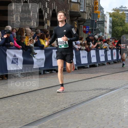 05.10.2025 - 20. swb-Marathon Bremen Strokosch-Dieckow http://msf.ph/oto/9274561 05.10.2025 13:03:46 Ziel 506, 3061, 3084, 6804 meine-sportfotos.de