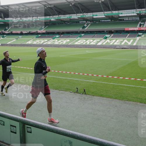 05.10.2025 - 20. swb-Marathon Bremen Michael Burmester http://msf.ph/oto/9274643 05.10.2025 12:50:30 Laufen im Stadion 122, 217, 287, 511, 679, 688, 736, 745, 845, 906, 939, 1025, 1033, 1044, 1166, 1359, 1388, 1450, 1707, 2381, 2721, 3228, 3259, 3291, 3353, 3885, 4006, 4318, 4366, 4367, 4938, 4962, 5118, 5184, 5389, 5418, 5564, 5873, 5894, 6214, 6216, 6252, 6281, 6681, 6717, 7493, 7826, 7963, 8401, 8536, 8873, 8907, 8995, 9118, 150, 187, 270, 424, 1876, 1904, 2356, 3738, 4438, 4870, 6805, 7647, 7987 meine-sportfotos.de