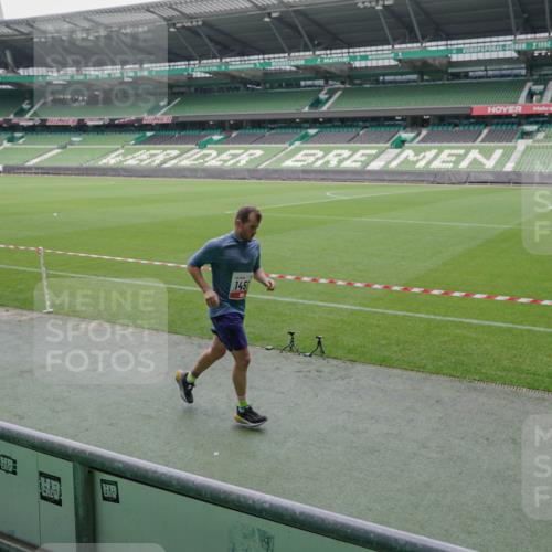 05.10.2025 - 20. swb-Marathon Bremen Michael Burmester http://msf.ph/oto/9274761 05.10.2025 12:50:48 Laufen im Stadion 122, 334, 601, 679, 688, 736, 745, 906, 1025, 1033, 1037, 1044, 1166, 1359, 1450, 1689, 1707, 1909, 2059, 2381, 2721, 3228, 3259, 3267, 3291, 3419, 3608, 3661, 4032, 4318, 4366, 4938, 4962, 5184, 5389, 5418, 5551, 5564, 5817, 5838, 5873, 6216, 6252, 6281, 6401, 6477, 6681, 6717, 7493, 7826, 7963, 8083, 8907, 8995, 217, 287, 511, 845, 939, 1388, 1707, 3259, 3353, 3885, 4006, 4367, 4870, 5118, 5894, 6214, 6281, 8401, 8536, 8873, 9118 meine-sportfotos.de