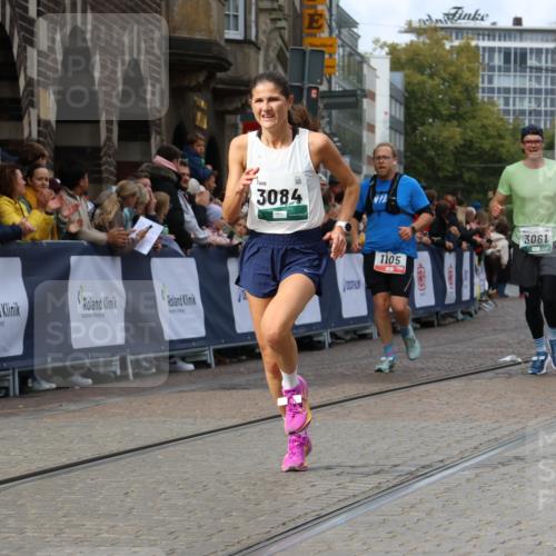 05.10.2025 - 20. swb-Marathon Bremen Strokosch-Dieckow http://msf.ph/oto/9274779 05.10.2025 13:03:52 Ziel 506, 1105, 3061, 3084, 4215, 5786 meine-sportfotos.de