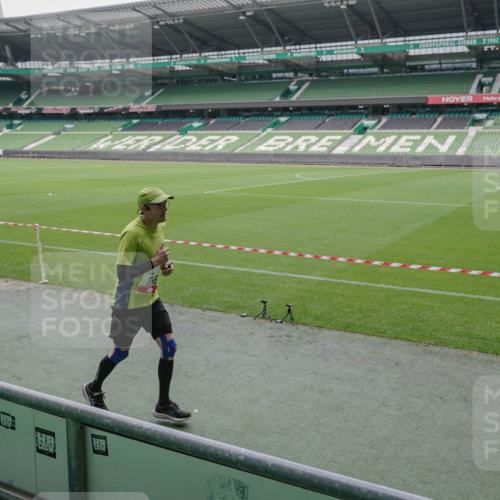 05.10.2025 - 20. swb-Marathon Bremen Michael Burmester http://msf.ph/oto/9274784 05.10.2025 12:50:50 Laufen im Stadion 122, 334, 601, 679, 688, 736, 745, 906, 1025, 1033, 1037, 1044, 1166, 1359, 1450, 1689, 1909, 2059, 2381, 2721, 3228, 3267, 3291, 3419, 3608, 3661, 4032, 4104, 4318, 4366, 4938, 4962, 5184, 5389, 5418, 5551, 5564, 5817, 5838, 5873, 6216, 6252, 6401, 6477, 6681, 6717, 7493, 7826, 7963, 8083, 8907, 8995, 217, 287, 511, 845, 939, 1388, 1707, 3259, 3353, 3885, 4006, 4318, 4367, 5118, 5894, 6214, 6216, 6281, 8401, 8536, 8873, 9118 meine-sportfotos.de