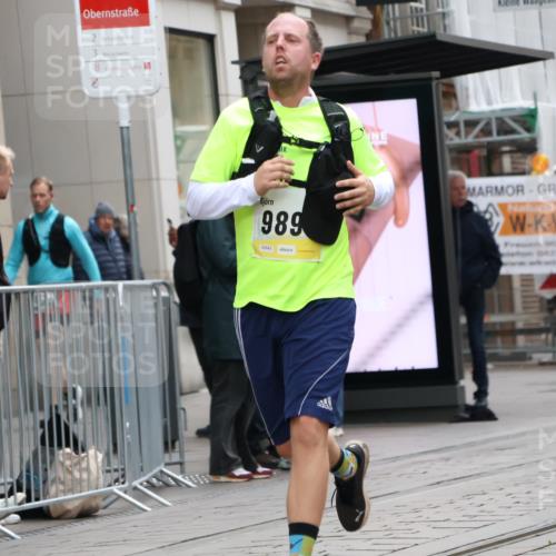 05.10.2025 - 20. swb-Marathon Bremen Strokosch-Dieckow http://msf.ph/oto/9274793 05.10.2025 11:12:59 Ziel 9891, 10273, 11117, 11170, 11332, 11367, 9891, 10273, 11117, 11170, 11332, 11367 meine-sportfotos.de