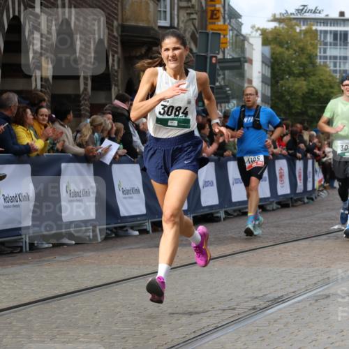 05.10.2025 - 20. swb-Marathon Bremen Strokosch-Dieckow http://msf.ph/oto/9274851 05.10.2025 13:03:53 Ziel 1105, 3061, 3084, 4215, 5786 meine-sportfotos.de