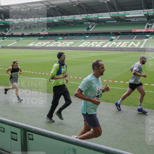 05.10.2025 - 20. swb-Marathon Bremen Michael Burmester http://msf.ph/oto/9274877 05.10.2025 12:50:56 Laufen im Stadion 122, 334, 503, 601, 679, 688, 736, 745, 906, 1025, 1033, 1037, 1044, 1166, 1359, 1450, 1499, 1689, 1909, 2059, 2381, 2493, 3228, 3267, 3291, 3419, 3608, 3661, 4032, 4104, 4366, 4654, 4938, 4962, 5184, 5389, 5418, 5551, 5564, 5817, 5838, 5873, 6066, 6252, 6401, 6477, 6681, 6717, 7493, 7826, 8083, 8995, 217, 511, 845, 939, 1388, 1707, 2721, 3259, 3353, 4318, 4367, 5118, 6214, 6216, 6281, 7963, 8873, 8907 meine-sportfotos.de