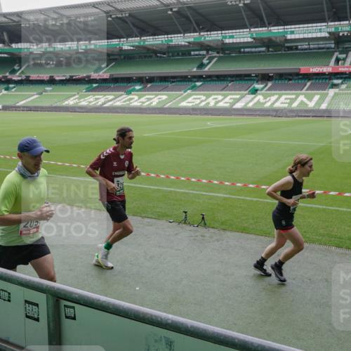 05.10.2025 - 20. swb-Marathon Bremen Michael Burmester http://msf.ph/oto/9274906 05.10.2025 12:50:57 Laufen im Stadion 122, 334, 503, 601, 679, 688, 736, 745, 906, 1025, 1033, 1037, 1044, 1166, 1359, 1450, 1499, 1689, 1909, 2059, 2381, 2493, 3228, 3267, 3291, 3419, 3608, 3661, 4032, 4104, 4366, 4654, 4938, 4962, 5184, 5389, 5418, 5551, 5564, 5817, 5838, 5873, 6066, 6252, 6401, 6477, 6681, 6717, 7493, 7826, 8083, 8995, 511, 679, 845, 939, 1388, 1707, 2721, 3259, 3353, 4318, 4367, 4938, 5118, 6214, 6216, 6281, 7826, 7963, 8873, 8907 meine-sportfotos.de
