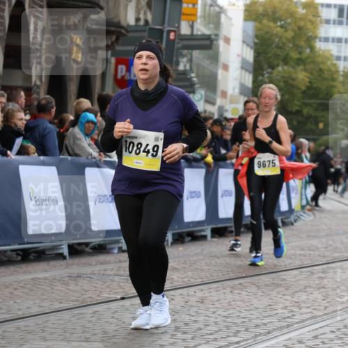 05.10.2025 - 20. swb-Marathon Bremen Strokosch-Dieckow http://msf.ph/oto/9274962 05.10.2025 11:12:01 Ziel 7007, 9420, 9526, 9675, 9726, 9867, 10499, 10815, 10839, 10849, 11215 meine-sportfotos.de