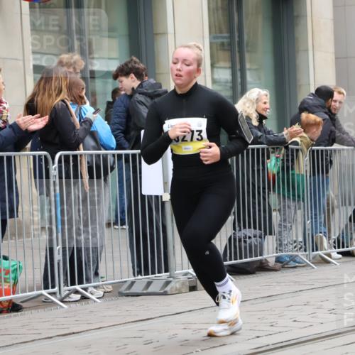 05.10.2025 - 20. swb-Marathon Bremen Strokosch-Dieckow http://msf.ph/oto/9275062 05.10.2025 11:13:13 Ziel 9242, 9899, 10040, 10273, 10364, 10433, 10574, 10705, 10707, 10957, 11060, 11068, 11117, 11264, 11367, 11385, 9242, 9899, 10040, 10273, 10364, 10433, 10574, 10705, 10707, 10957, 11060, 11068, 11117, 11264, 11367, 11385 meine-sportfotos.de