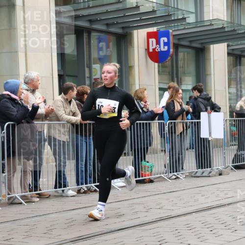 05.10.2025 - 20. swb-Marathon Bremen Strokosch-Dieckow http://msf.ph/oto/9275083 05.10.2025 11:13:14 Ziel 9242, 9899, 10040, 10273, 10364, 10433, 10574, 10705, 10707, 10957, 11060, 11068, 11117, 11264, 11367, 11385, 9242, 9899, 10040, 10273, 10364, 10433, 10574, 10705, 10707, 10957, 11060, 11068, 11117, 11264, 11367, 11385 meine-sportfotos.de