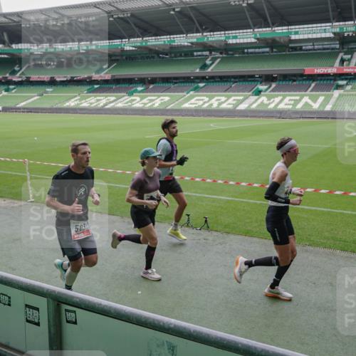 05.10.2025 - 20. swb-Marathon Bremen Michael Burmester http://msf.ph/oto/9275088 05.10.2025 12:51:09 Laufen im Stadion 122, 334, 503, 601, 688, 745, 750, 1033, 1037, 1044, 1064, 1166, 1314, 1450, 1499, 1577, 1689, 1701, 1909, 1911, 2059, 2279, 2350, 2381, 2493, 2526, 3267, 3291, 3419, 3608, 3661, 4032, 4104, 4366, 4654, 4687, 4962, 5184, 5418, 5551, 5817, 5838, 6066, 6210, 6252, 6401, 6477, 6681, 6775, 7493, 7723, 8066, 8083, 8682, 8780, 8995, 679, 736, 906, 1025, 1359, 2721, 3228, 4318, 4938, 5184, 5389, 5564, 5873, 6216, 6717, 7826, 7963, 8907 meine-sportfotos.de