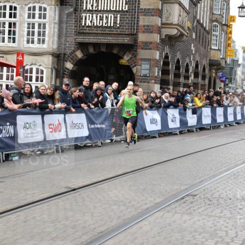 05.10.2025 - 20. swb-Marathon Bremen Yannick Fuchs http://msf.ph/oto/9275173 05.10.2025 12:34:22 Ziel 1663 meine-sportfotos.de