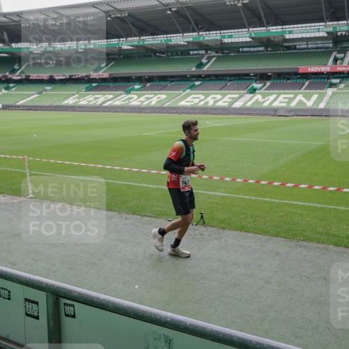 05.10.2025 - 20. swb-Marathon Bremen Michael Burmester http://msf.ph/oto/9275176 05.10.2025 12:51:17 Laufen im Stadion 122, 334, 503, 601, 688, 745, 750, 1037, 1064, 1166, 1314, 1450, 1499, 1577, 1689, 1701, 1748, 1909, 1911, 2059, 2279, 2283, 2350, 2447, 2493, 2526, 3267, 3419, 3608, 3661, 4032, 4104, 4260, 4654, 4687, 4962, 5551, 5817, 5838, 5910, 6066, 6210, 6252, 6401, 6477, 6775, 7713, 7723, 8066, 8083, 8682, 8740, 8780, 8995, 679, 736, 906, 1025, 1033, 1044, 1359, 2381, 3228, 3291, 4366, 4938, 5184, 5389, 5418, 5564, 5873, 6681, 6717, 7493, 7826 meine-sportfotos.de