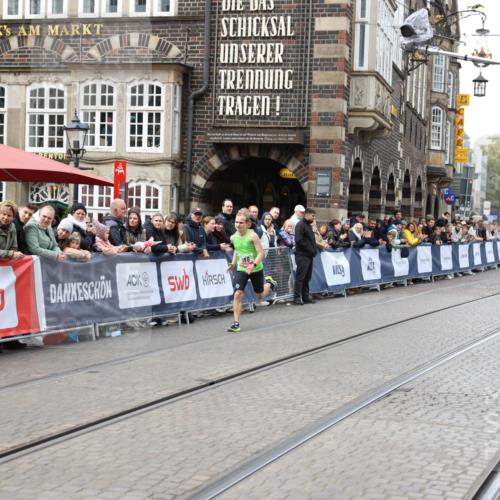 05.10.2025 - 20. swb-Marathon Bremen Yannick Fuchs http://msf.ph/oto/9275180 05.10.2025 12:34:23 Ziel 888, 1663 meine-sportfotos.de