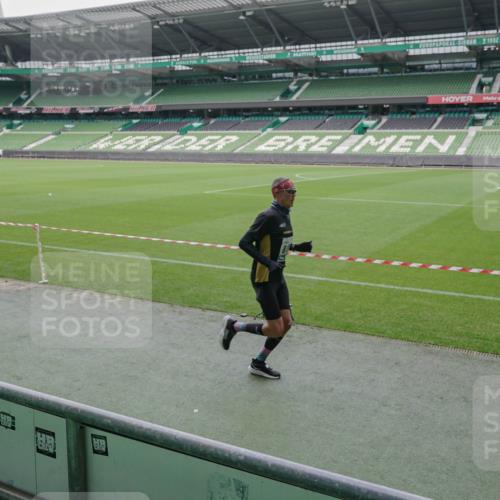 05.10.2025 - 20. swb-Marathon Bremen Michael Burmester http://msf.ph/oto/9275273 05.10.2025 12:51:21 Laufen im Stadion 122, 334, 503, 601, 688, 750, 914, 1037, 1064, 1120, 1314, 1450, 1499, 1577, 1689, 1701, 1748, 1909, 1911, 2059, 2279, 2283, 2350, 2447, 2493, 2526, 3267, 3419, 3608, 3661, 4032, 4104, 4260, 4654, 4687, 4962, 5551, 5817, 5838, 5910, 6066, 6210, 6252, 6401, 6477, 6775, 7713, 7723, 8066, 8083, 8682, 8740, 8780, 8995, 688, 736, 745, 1025, 1033, 1044, 1166, 1359, 2381, 3228, 3291, 4366, 5184, 5418, 5564, 6681, 7493 meine-sportfotos.de