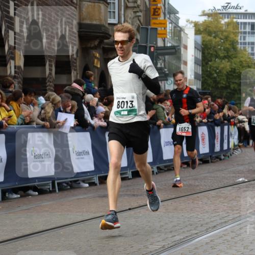 05.10.2025 - 20. swb-Marathon Bremen Strokosch-Dieckow http://msf.ph/oto/9275278 05.10.2025 13:04:06 Ziel 1652, 2068, 2472, 2482, 2656, 4848, 7070, 8013 meine-sportfotos.de