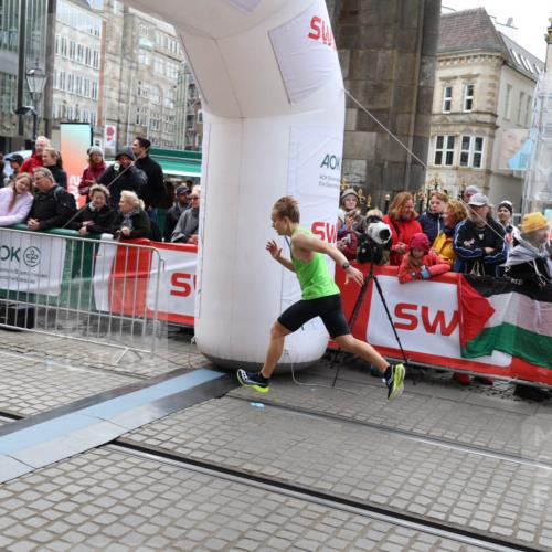 05.10.2025 - 20. swb-Marathon Bremen Yannick Fuchs http://msf.ph/oto/9275295 05.10.2025 12:34:27 Ziel 888 meine-sportfotos.de